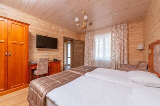 Мини-отель Загородный отельный комплекс Бреч Resort&Spa Gurinovka Staraya Улучшенный двухместный номер Делюкс с 1 кроватью или 2 отдельными кроватями-1