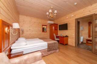 Мини-отель Загородный отельный комплекс Бреч Resort&Spa Gurinovka Staraya Улучшенный двухместный номер Делюкс с 1 кроватью или 2 отдельными кроватями-9